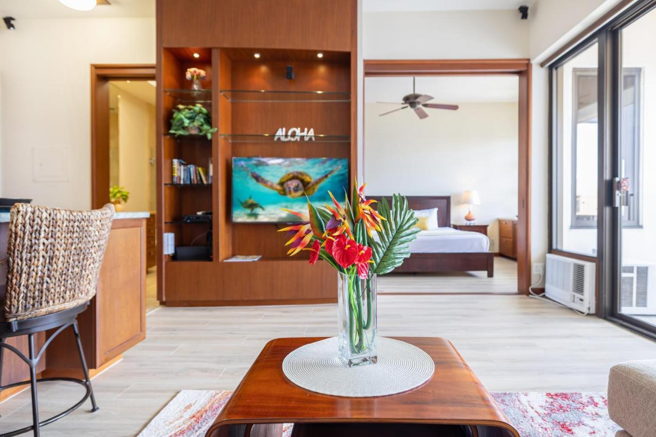 Upscale Penthouse With Ocean Views - Free Parking Lejlighed Honolulu Eksteriør billede
