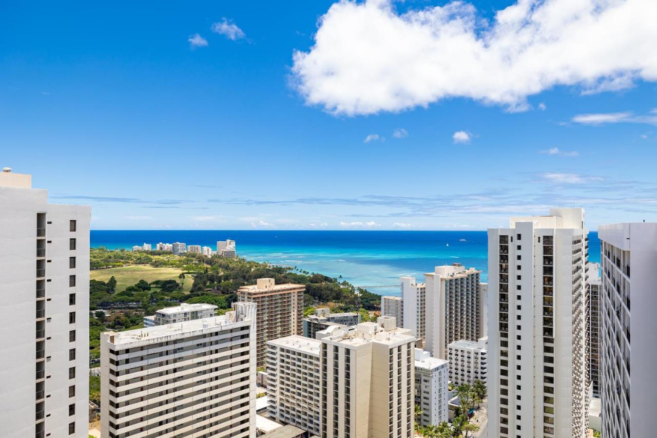 Upscale Penthouse With Ocean Views - Free Parking Lejlighed Honolulu Eksteriør billede