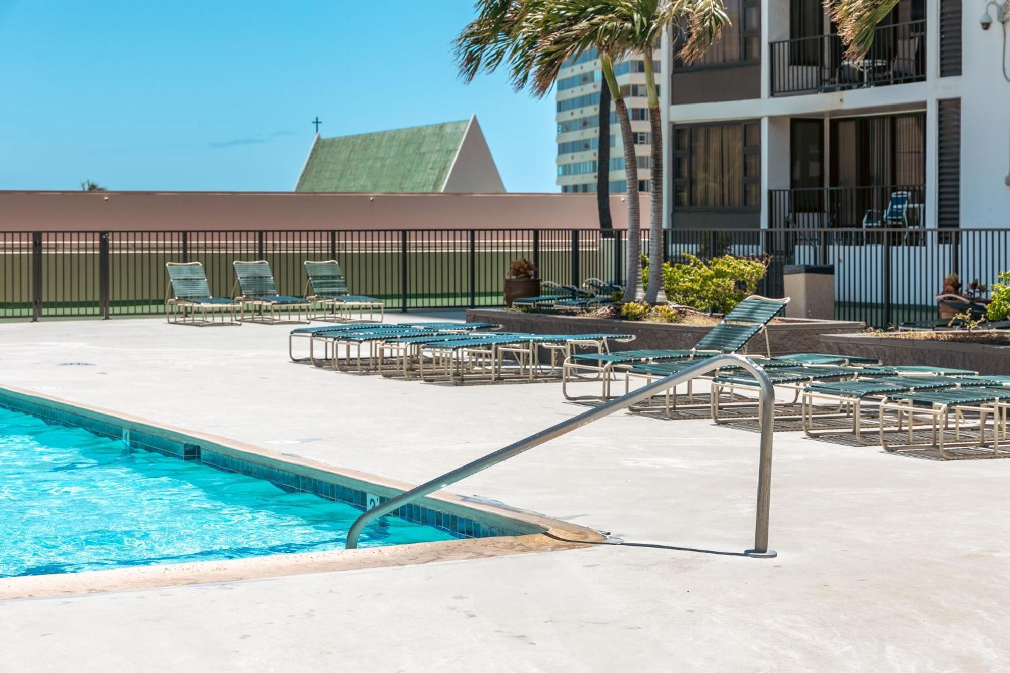 Upscale Penthouse With Ocean Views - Free Parking Lejlighed Honolulu Eksteriør billede